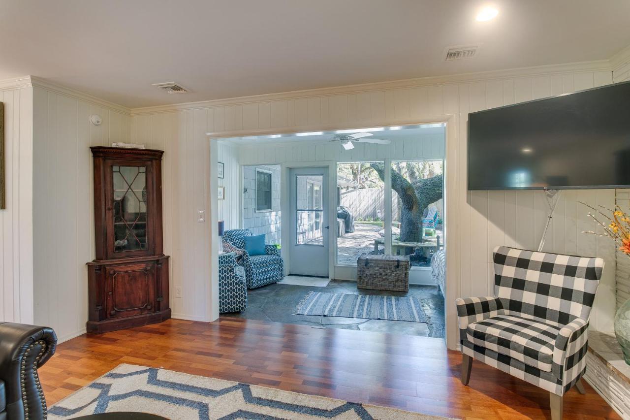 Spacious St Simons Island Vacation Rental With Pool! St. Simons Island Buitenkant foto