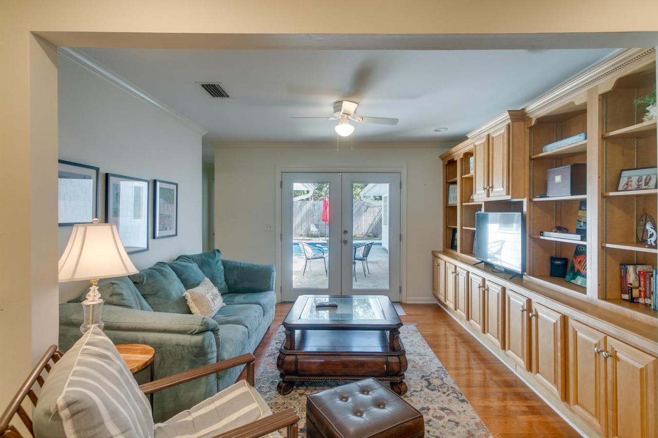 Spacious St Simons Island Vacation Rental With Pool! St. Simons Island Buitenkant foto