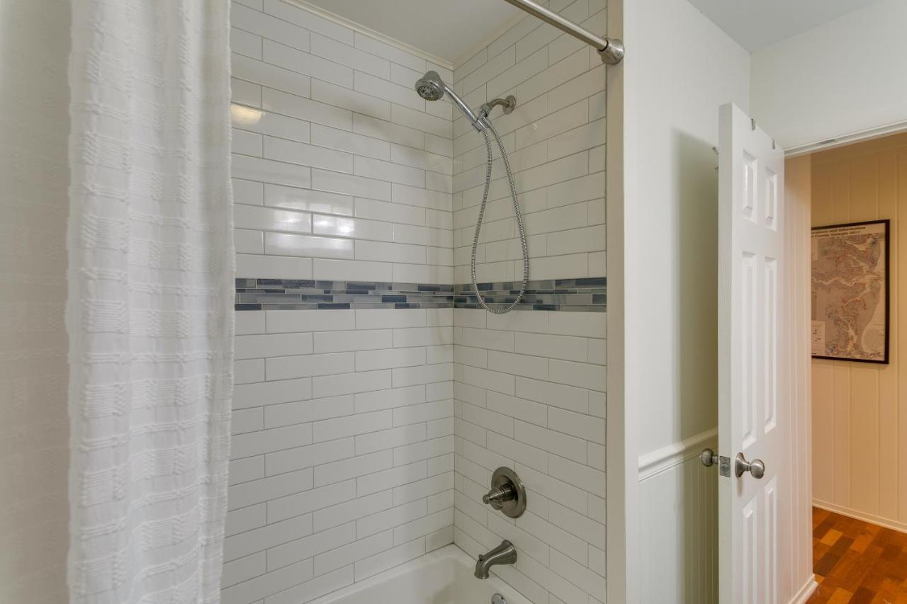 Spacious St Simons Island Vacation Rental With Pool! St. Simons Island Buitenkant foto